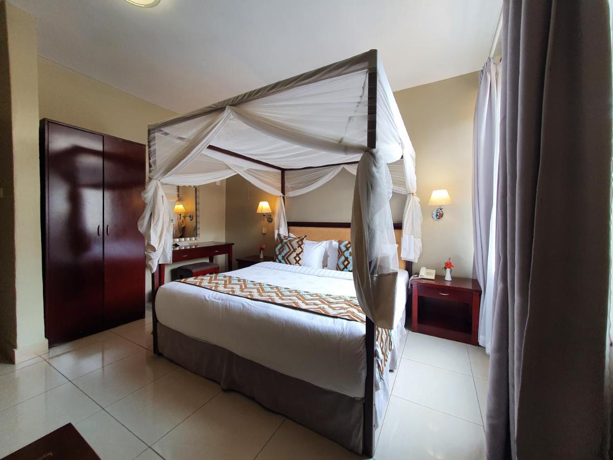 Serendib Suites And Conference Center Blantyre Extérieur photo